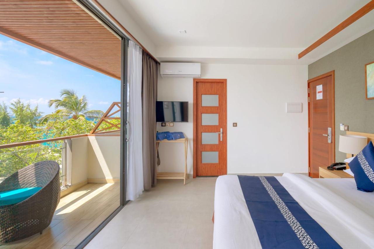 Hotel Ayala Oceanview Maldives Gulhi Exterior foto